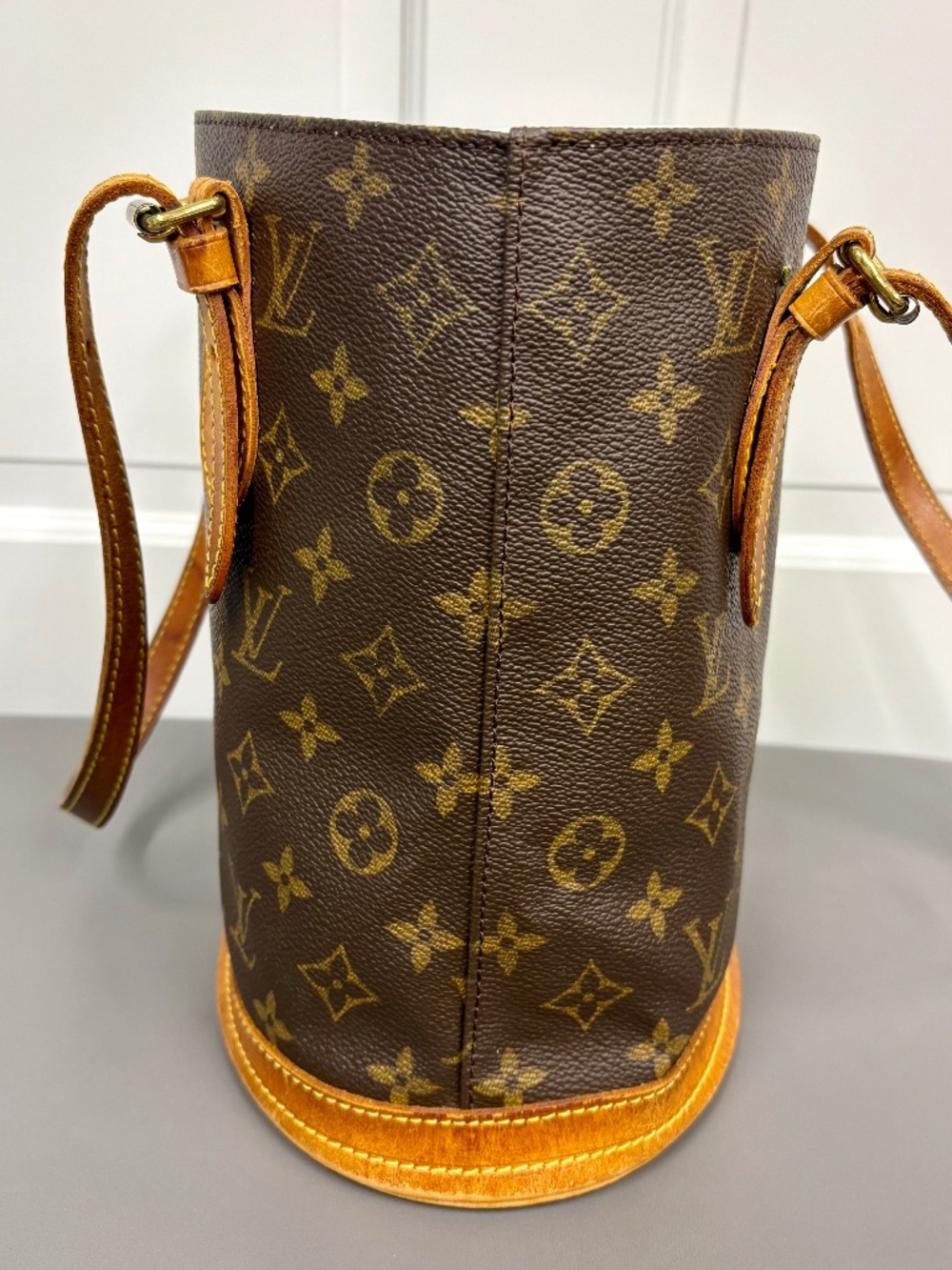Louis Vuitton Bucket Bag PM Monogram Canvas New Lining - Picture 4 of 11